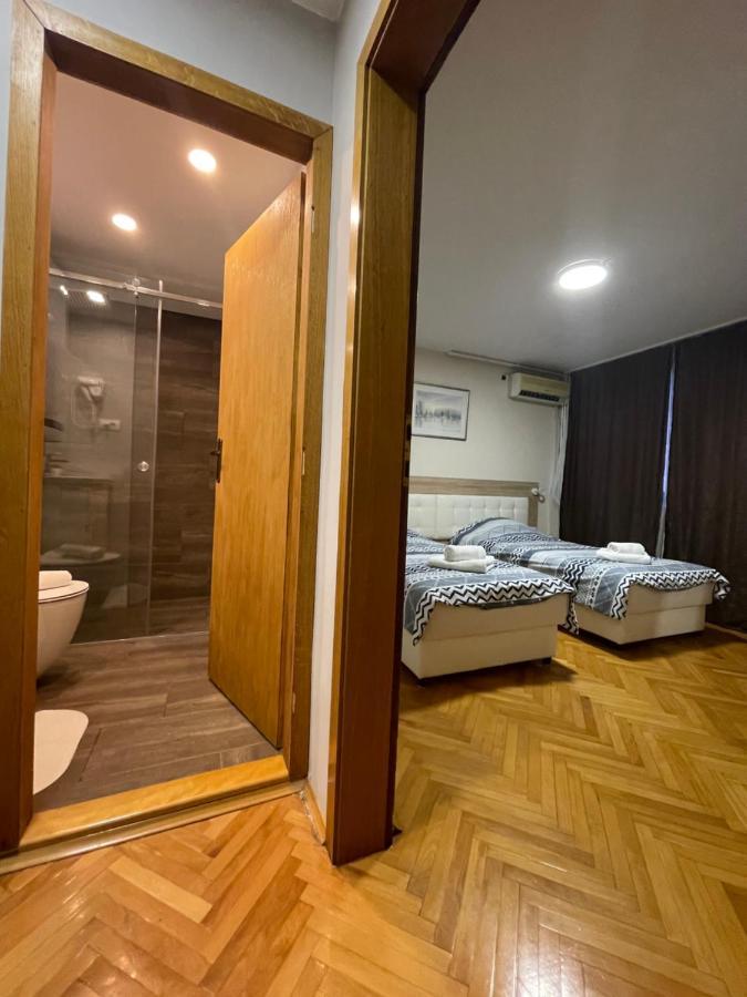 Ferienwohnung Leo Ni Exterior foto