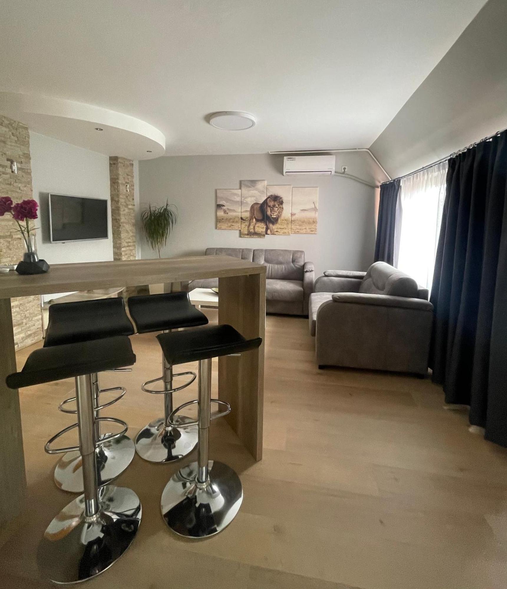 Ferienwohnung Leo Ni Exterior foto