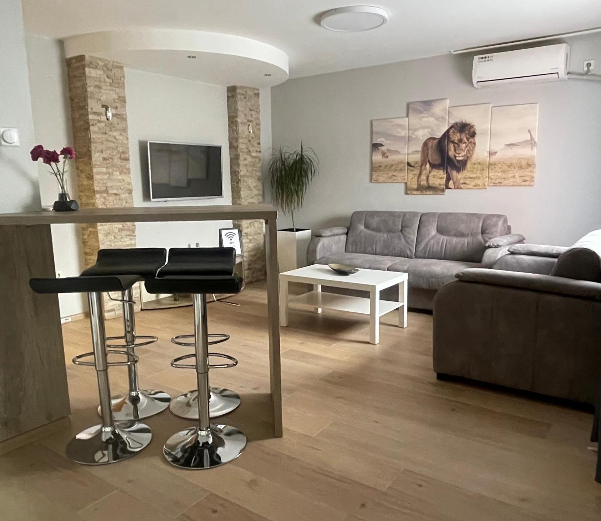 Ferienwohnung Leo Ni Exterior foto