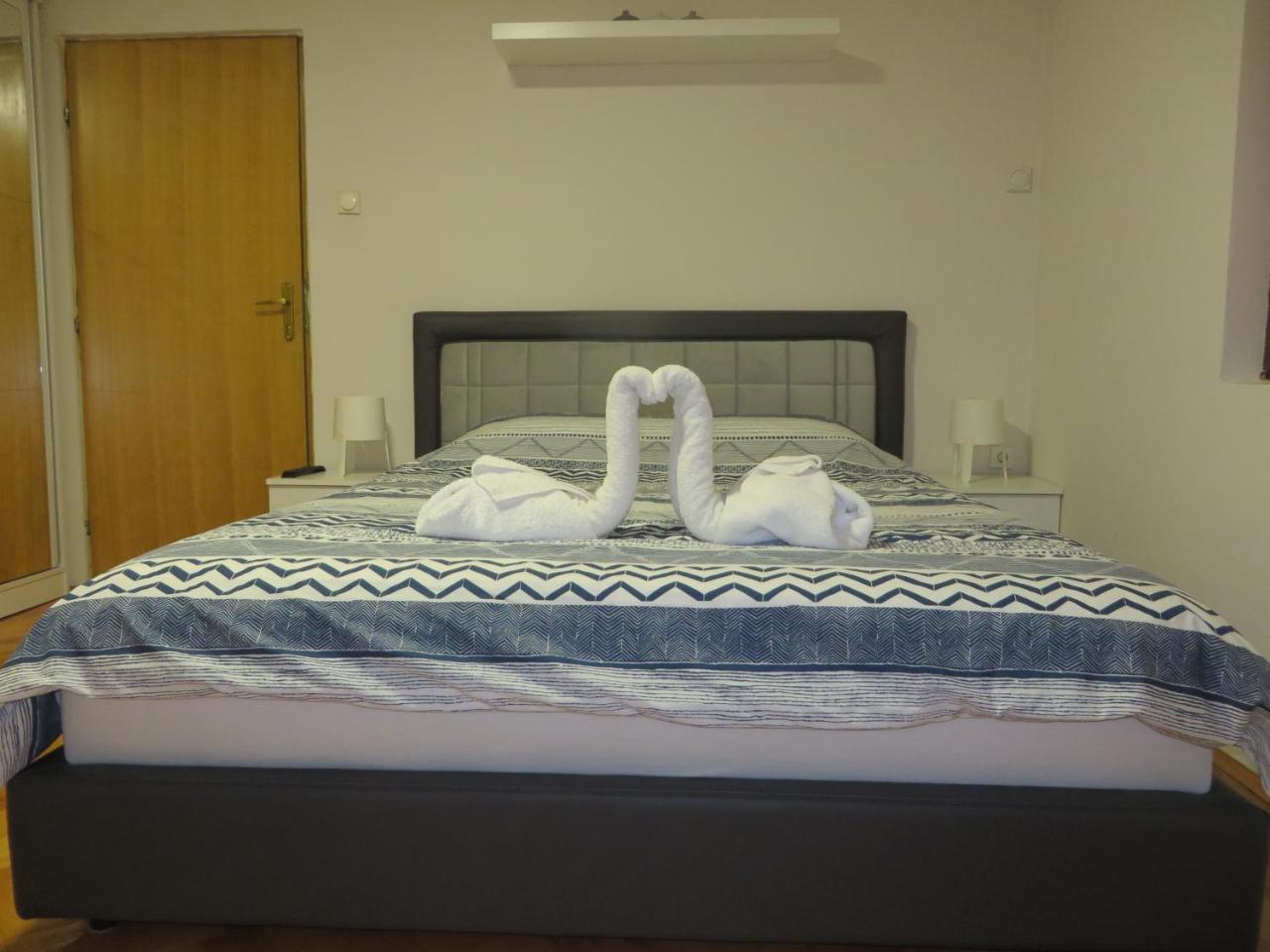 Ferienwohnung Leo Ni Exterior foto