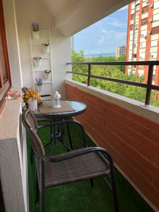Ferienwohnung Leo Ni Exterior foto