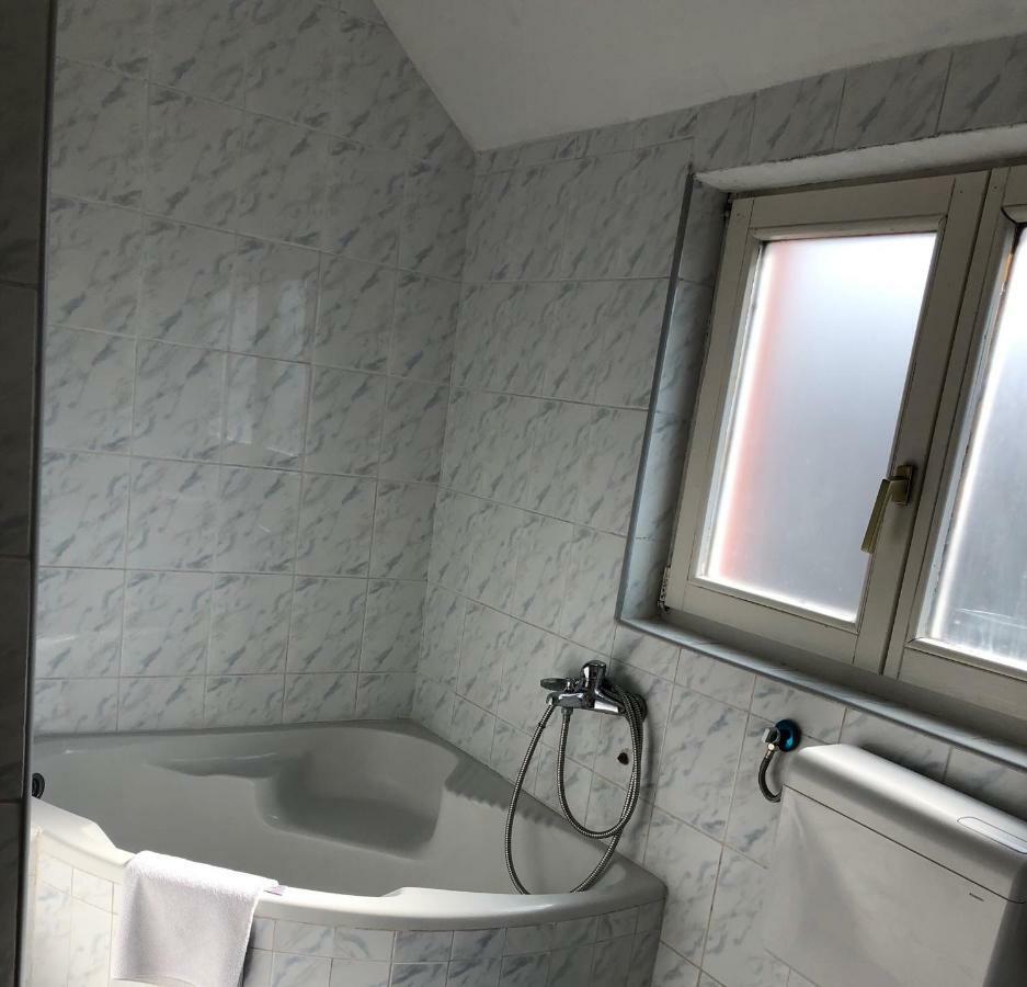Ferienwohnung Leo Ni Exterior foto